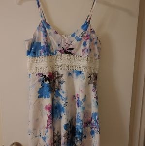 Size L sleeveless summer dress